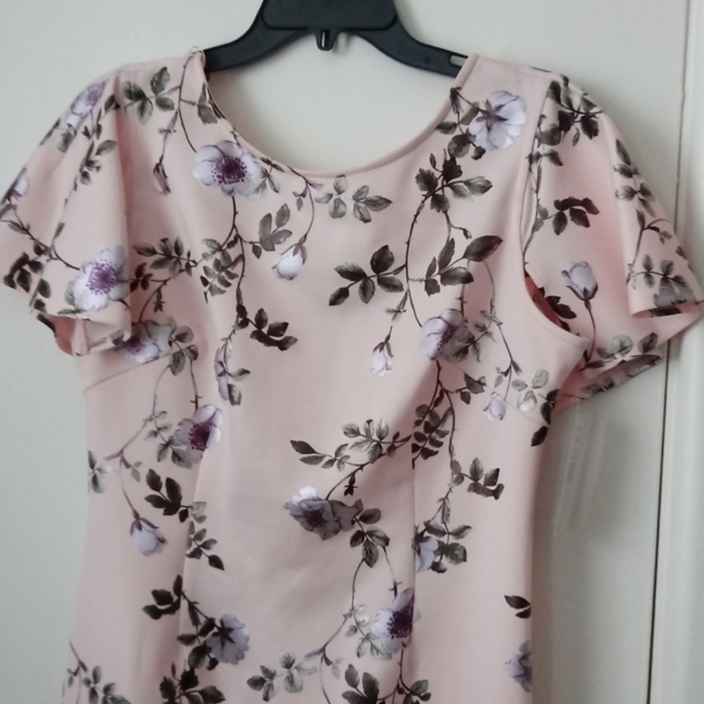 Dress - Picture 3 of 4